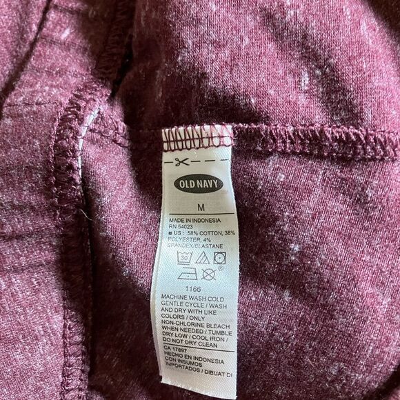 Old Navy leggings, ankle length, excellent condition, size medium - Picture 2 of 2